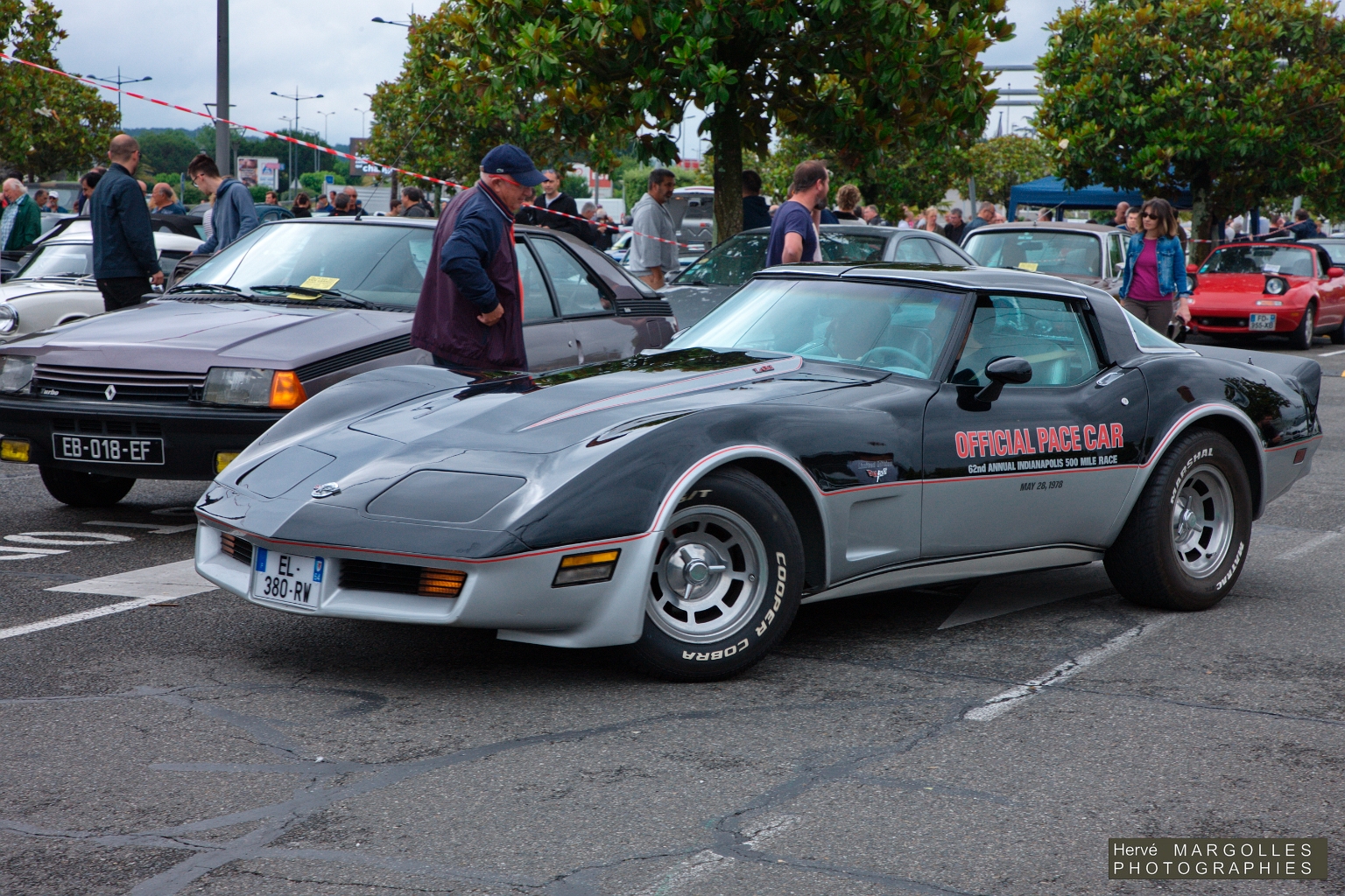 Chevrolet Corvette.jpg